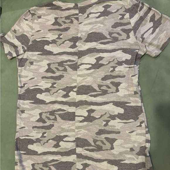 Monrow Women’s Camo t shirt - Picture 1 of 3